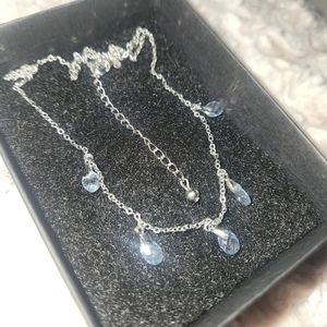 Gorgeous silver and simulated aquamarine crystal necklace earrings set